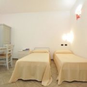 Torre Navarrese Beach Resort camere