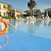 Torre Navarrese Beach Resort piscina2