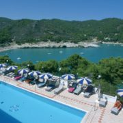 pugnochiuso resort piscina