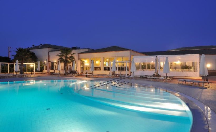 sikania resort piscina