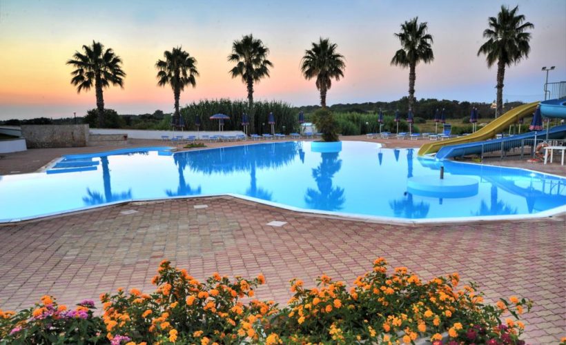 hotel alba azzurra piscina